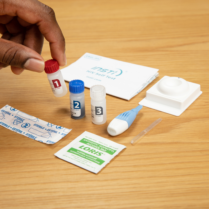 image of the components of the hiv self test at home
